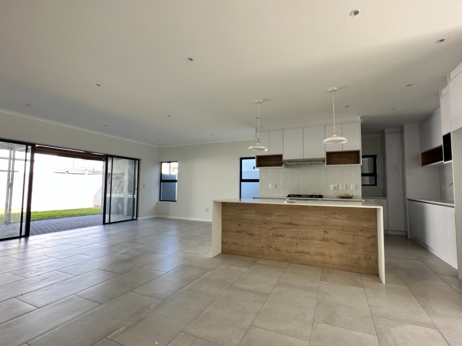 4 Bedroom Property for Sale in Sandown Western Cape